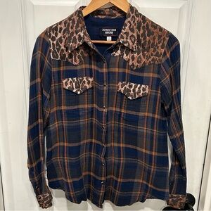 Johnny Was Workshop Woman’s Leopard Plaid Western Cowgirl Button-Up Shirt Sz S